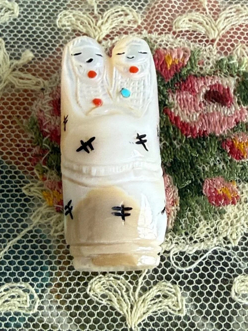 Vintage 60s Zuni Fetish Carved MOP Shell 4 Corn Maiden Sculpture